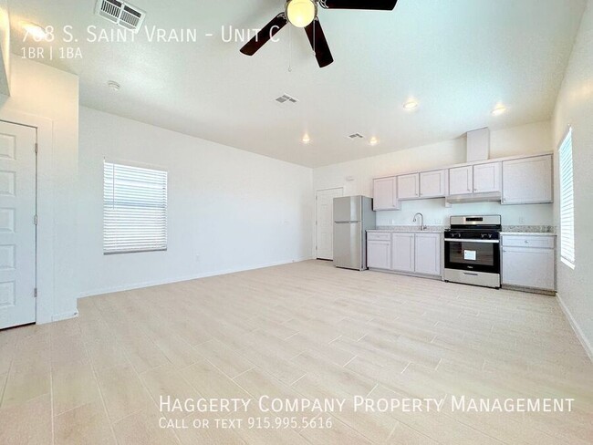 Building Photo - West/Central El Paso 1bed/1bath Refrig A/C...