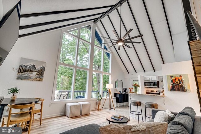 Building Photo - 241 Wildcat Dr