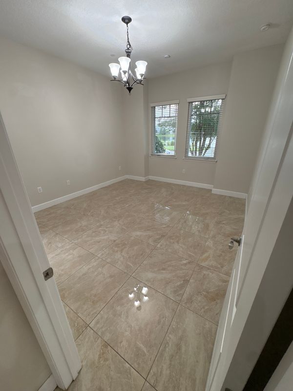 Building Photo - 13775 Benavente Ave