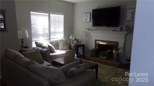 Building Photo - 17804 Delmas Dr