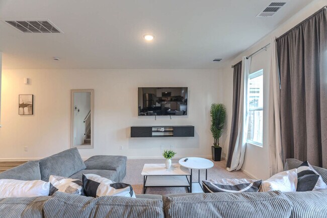 Building Photo - 10314 Woodwick St