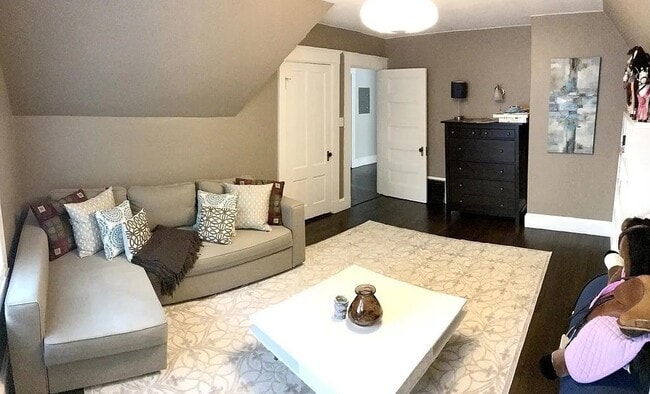 Building Photo - 70 Sumner St