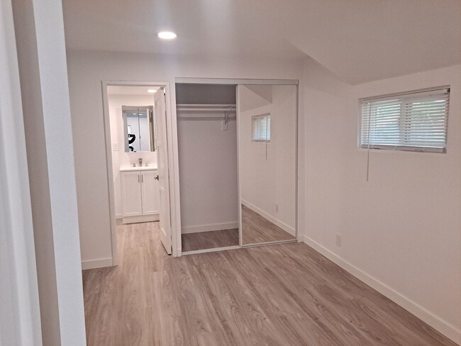 Building Photo - 401-405 Westbourne St