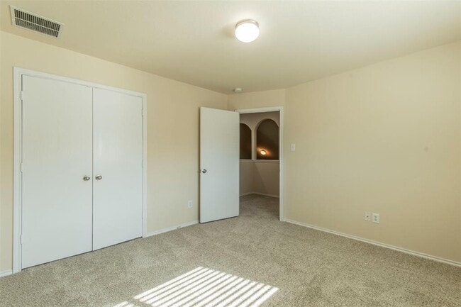 Building Photo - 12116 Pecangate Way