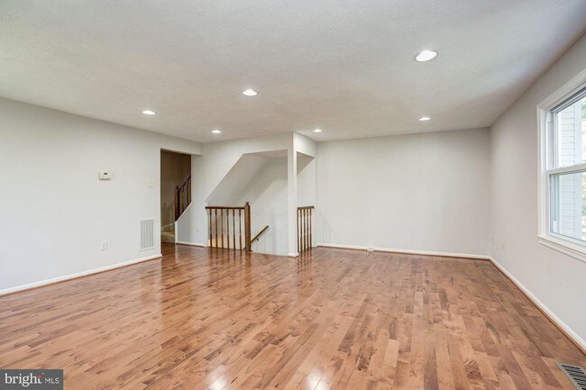Building Photo - 8231 Goldstream Ct