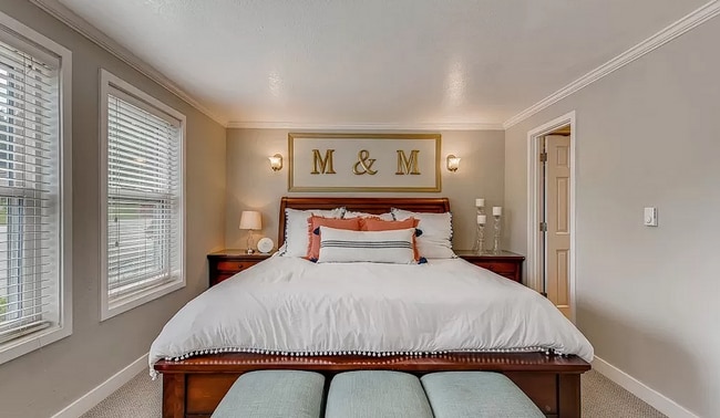 Building Photo - Mid-Century Modern Home in Auburn