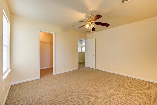 Building Photo - 6422 Mildenhall Ct