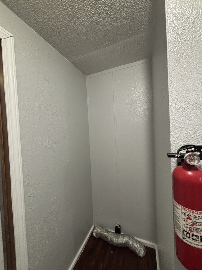 Building Photo - 219 Cherry Tree Dr