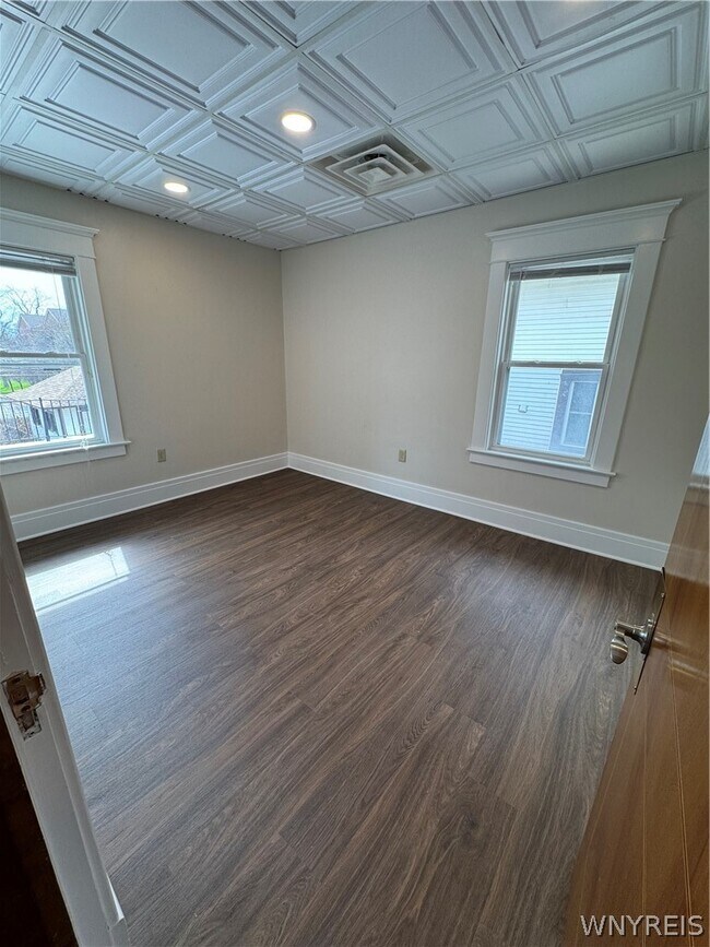 Building Photo - 117 Humboldt Pkwy