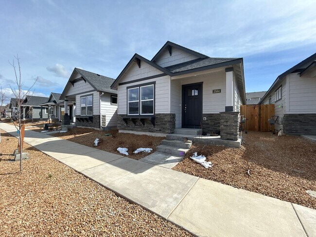 Primary Photo - 3 Bedroom / 2 Bathroom Home in NW Redmond