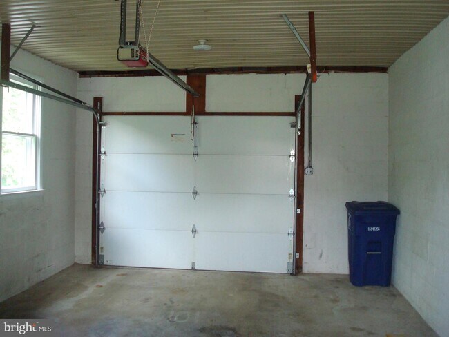 Building Photo - 1158 Horseshoe Pike