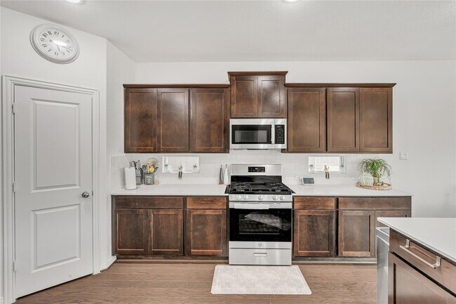 Building Photo - 111 Fortuna Ct