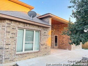 Building Photo - 2607 Seal Pointe