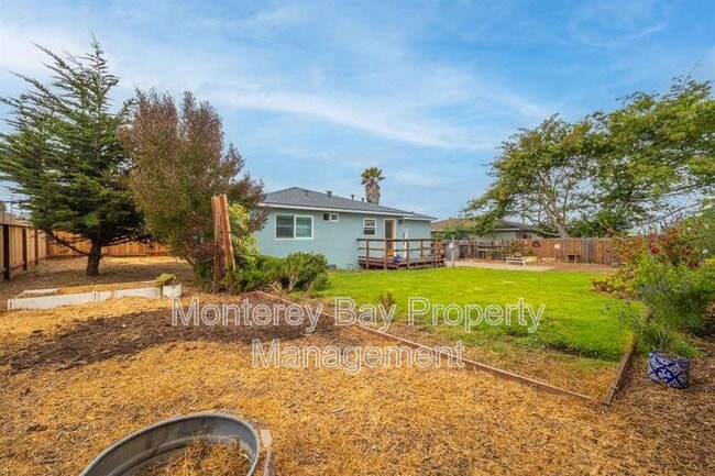 Building Photo - 459 Gloria Cir