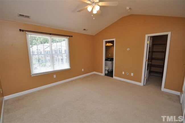 Building Photo - 2222 Trailwood Valley Cir