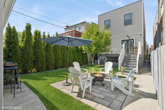 Building Photo - 3331 W Crystal St