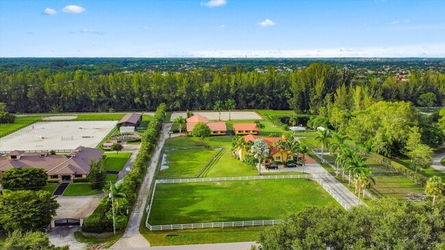 Building Photo - 11861 Hawk Hollow