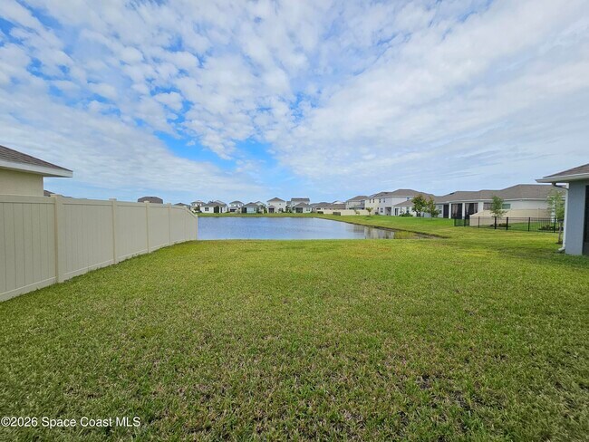 Building Photo - 1109 Canfield Cir