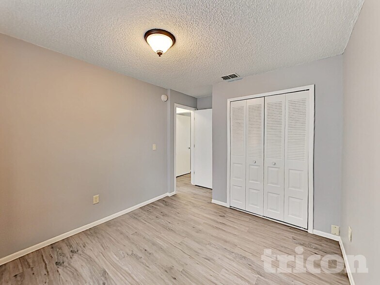 Building Photo - 1778 Hazelton Ave