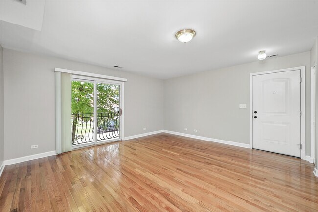 Building Photo - 3423 Ridgeland-301
