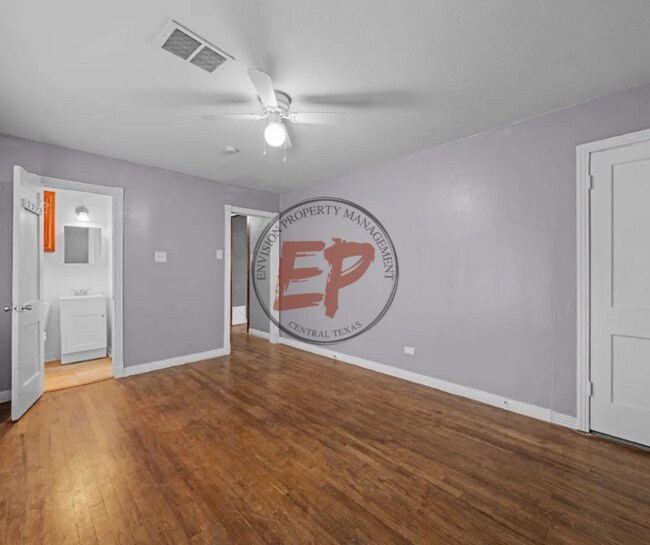 Building Photo - 3804 Parkwood St