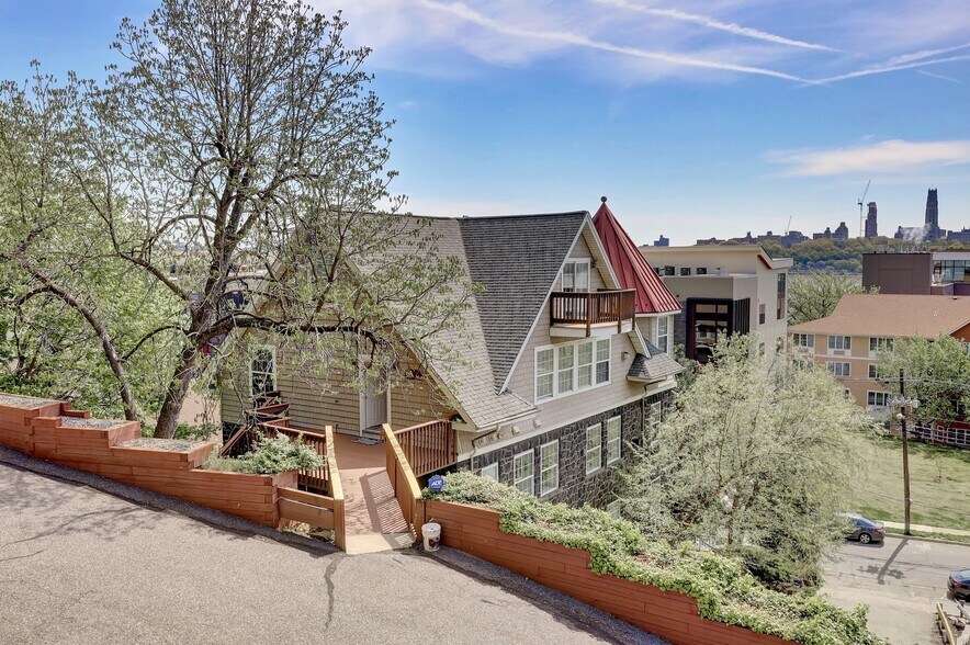 Building Photo - 170 Undercliff Ave