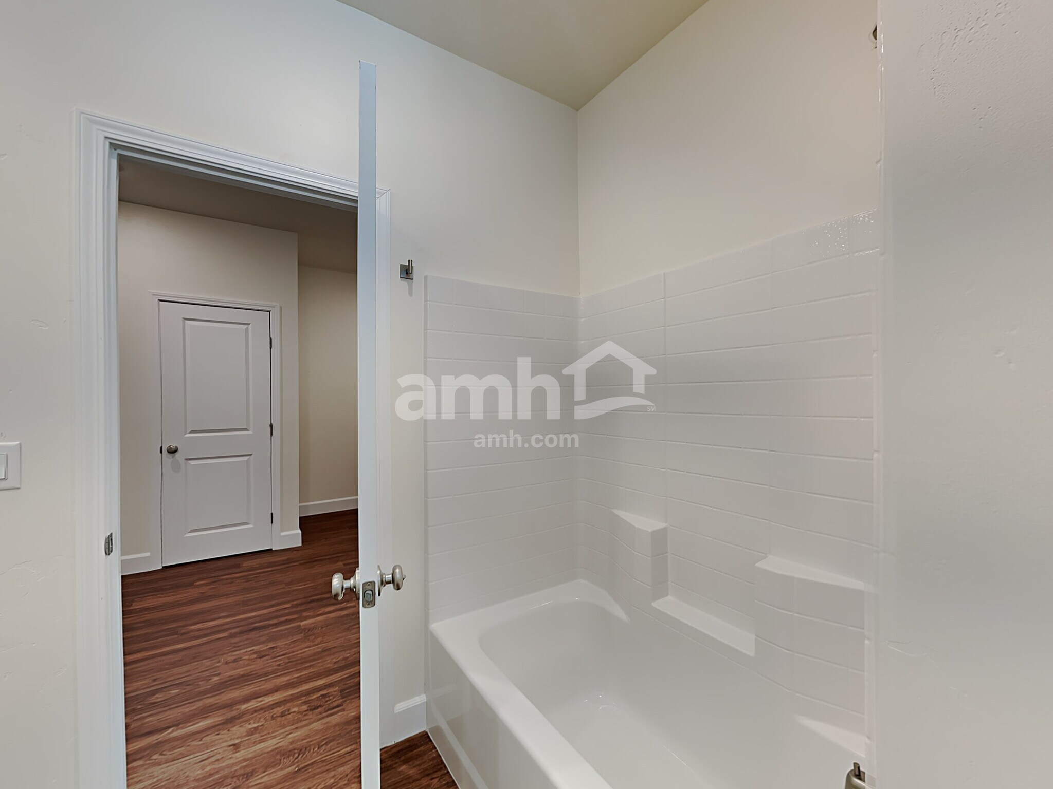 Building Photo - 1732 N Montgomery Way