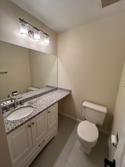 Building Photo - 10484 Parthenon Ct