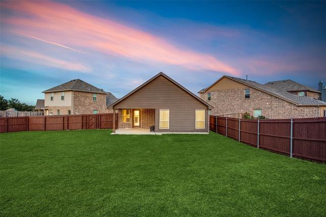 Building Photo - 233 Red Hawk Pl