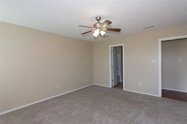 Building Photo - 245 Shale Dr