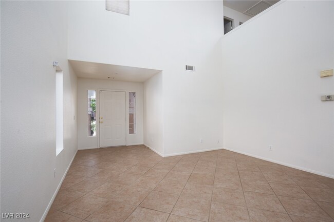 Building Photo - 10225 Abano Ct