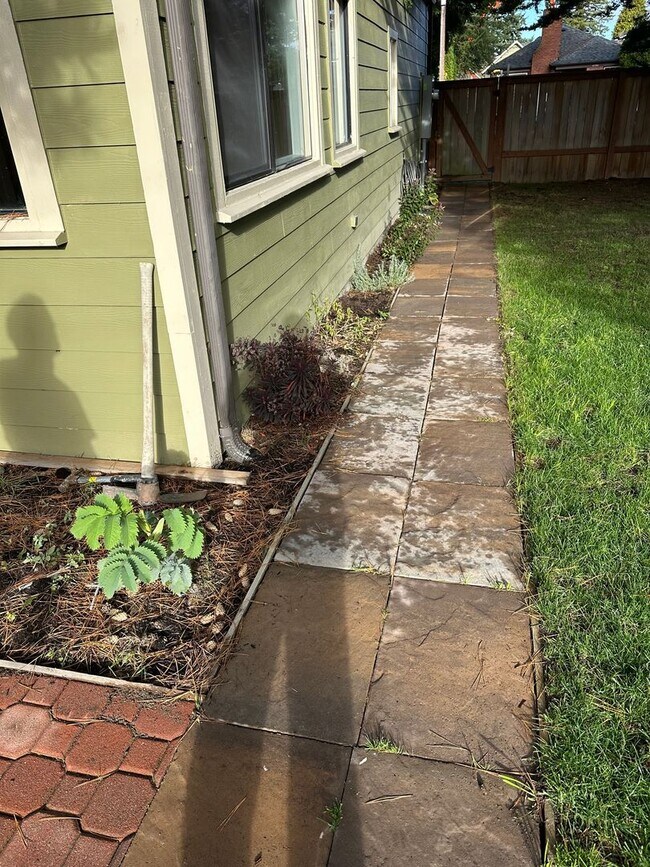 Building Photo - 3616 N 11th St