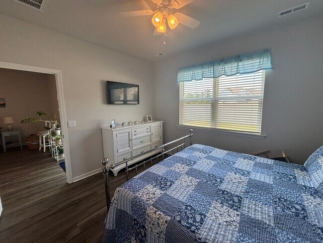 Building Photo - 4266 Coralbead Ln