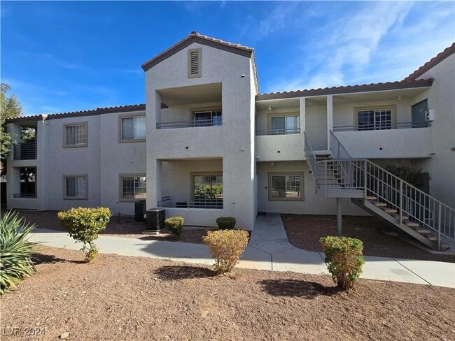 Building Photo - Beautiful 2Bed/2Bath home located in the Coral Palms Community! Make the Move for Less: $300 Off ...