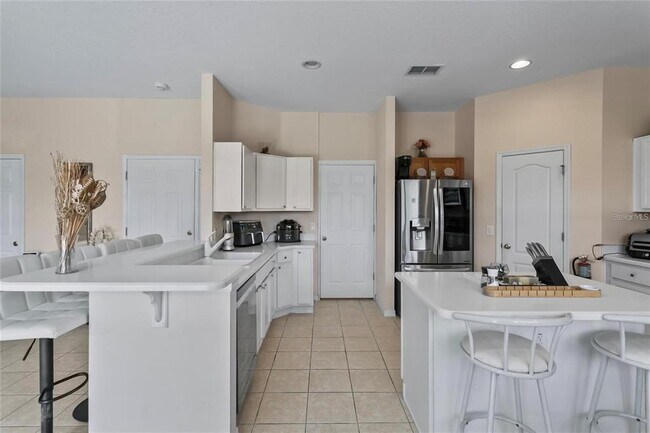 Building Photo - 913 Dorset Pl