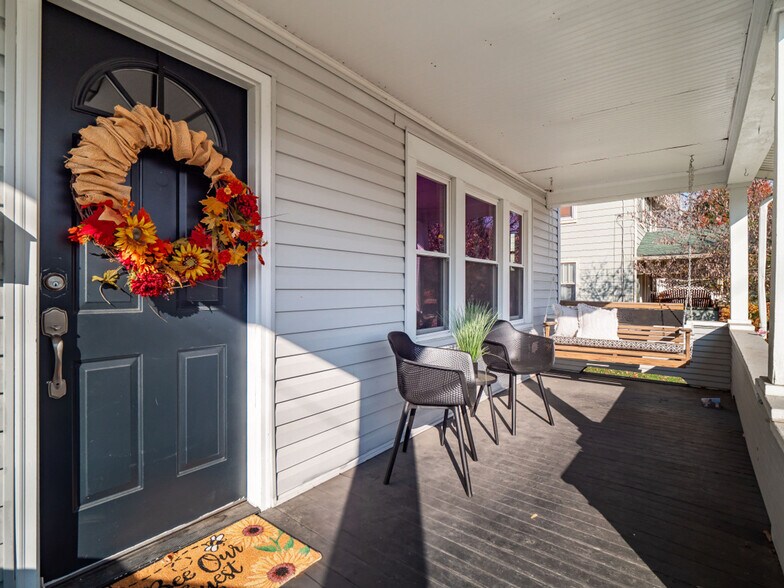 Building Photo - 2804 6th St