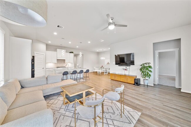 Building Photo - 28447 Halle Ray Dr