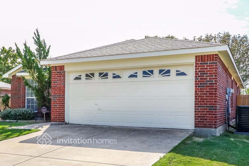 Building Photo - 1044 Waterview Dr