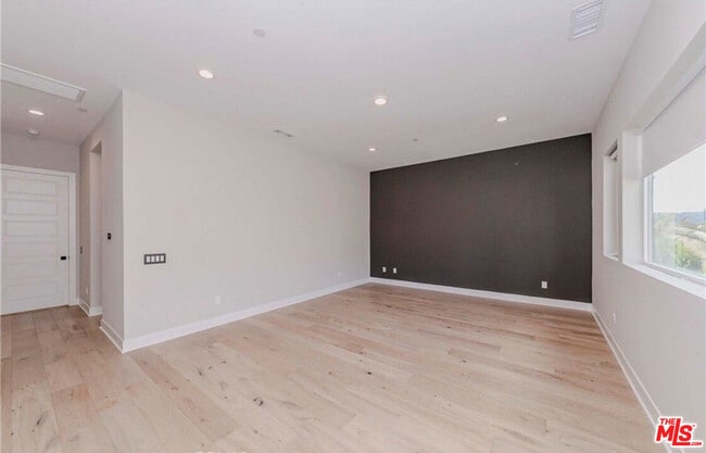 Building Photo - 20537 Overlook Ct