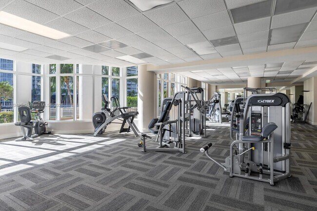 Building Photo - 801 Brickell Key Blvd