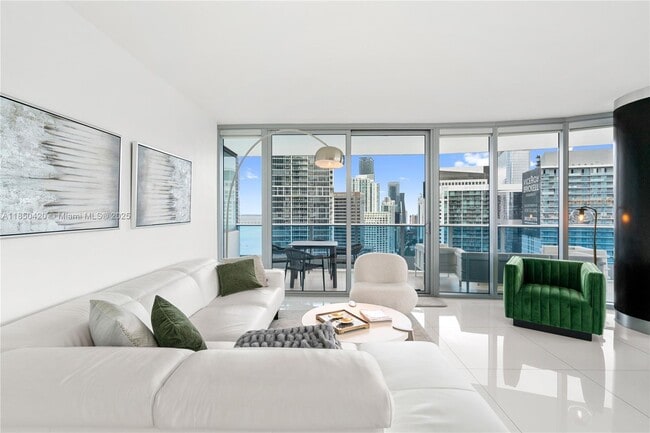 Building Photo - 200 Biscayne Blvd Way