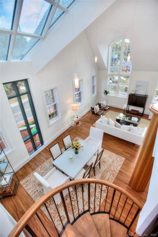 Building Photo - 5 Church Ln