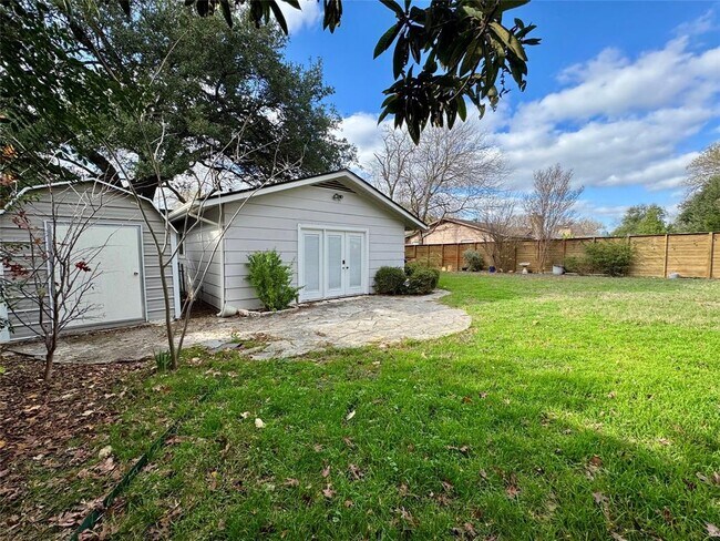 Building Photo - 8401 Millway Dr