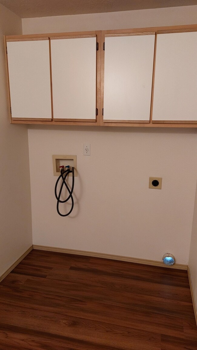 Building Photo - 160 N 7th St