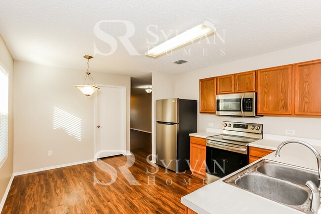 Building Photo - Enjoy living the good life in this 4 bedroom, 2 bathroom home