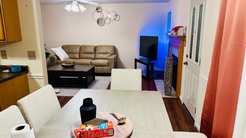 Building Photo - 3409 Summerfield Dr