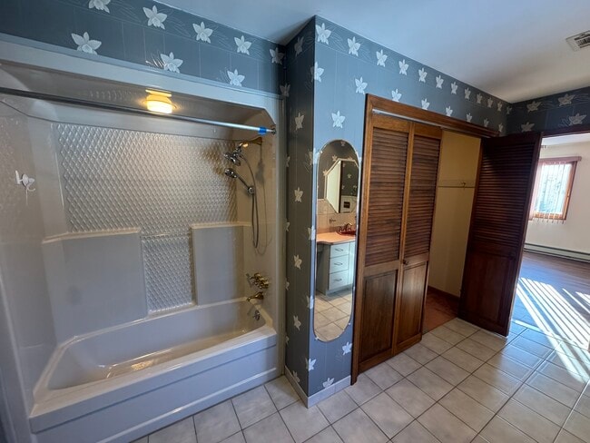 Building Photo - 651 Aldrich Rd