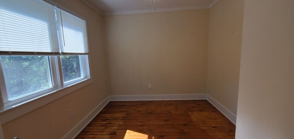 Building Photo - 480 Hill St