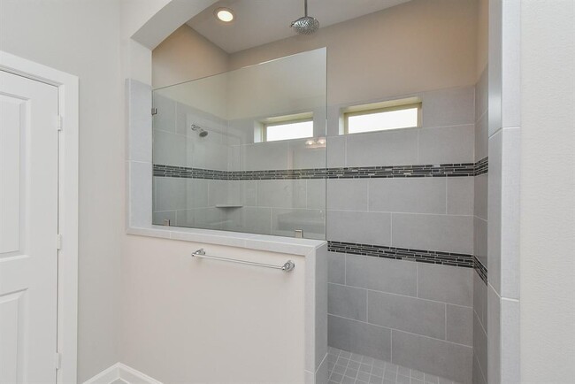 Building Photo - 11107 Bluewater Lagoon Cir