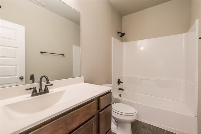Building Photo - 117 Wickersham